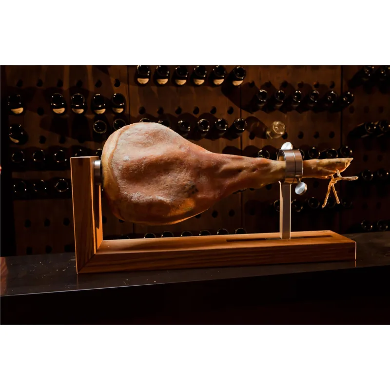Prezzo Ridotto Morsa per prosciutto Verticale Dimensioni Base 30x18xh 78 cm spessore 40 peso 6 Diametro morsa int. Mm70 kg prodotto di Legno di faggio ed acciaio 18.10 made In Italy Pasquini Marino